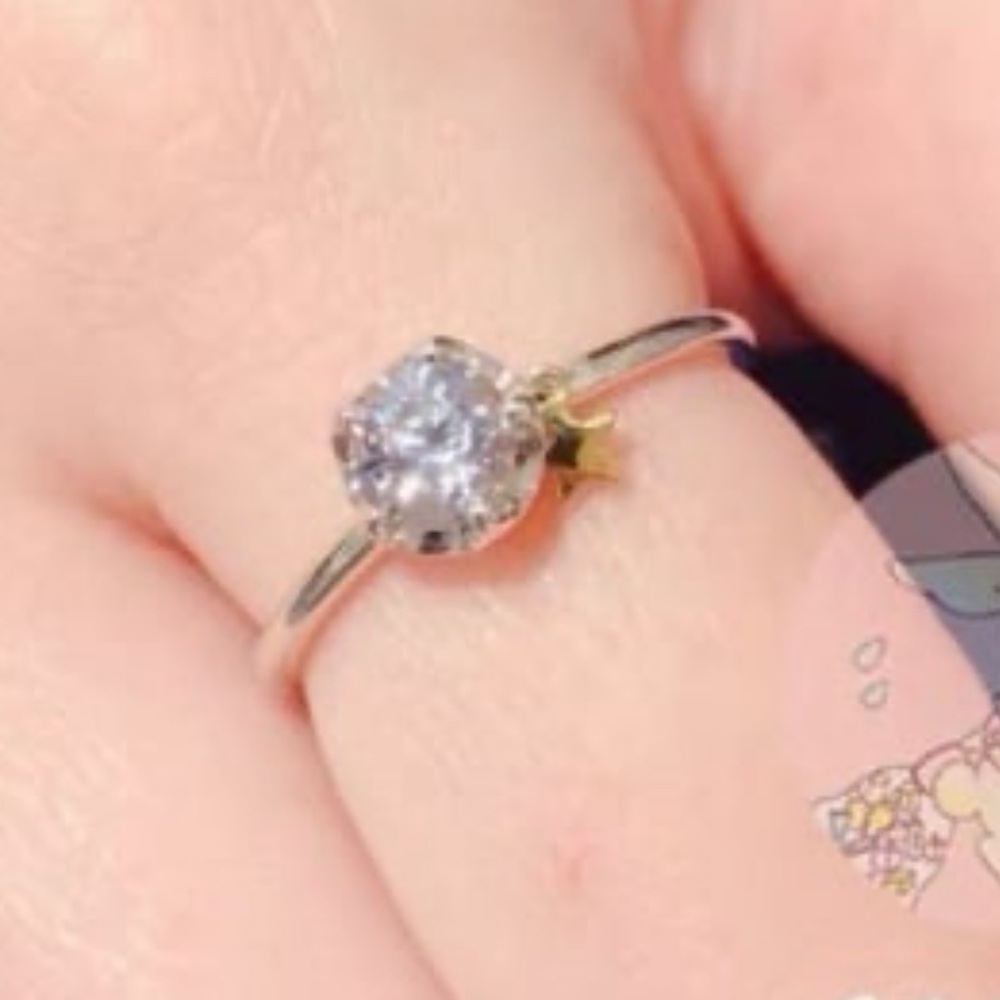 Japanese Festaria Wish Upon A Star 10K White Gold Lilac Sapphire Star Ring - Picture 3 of 12